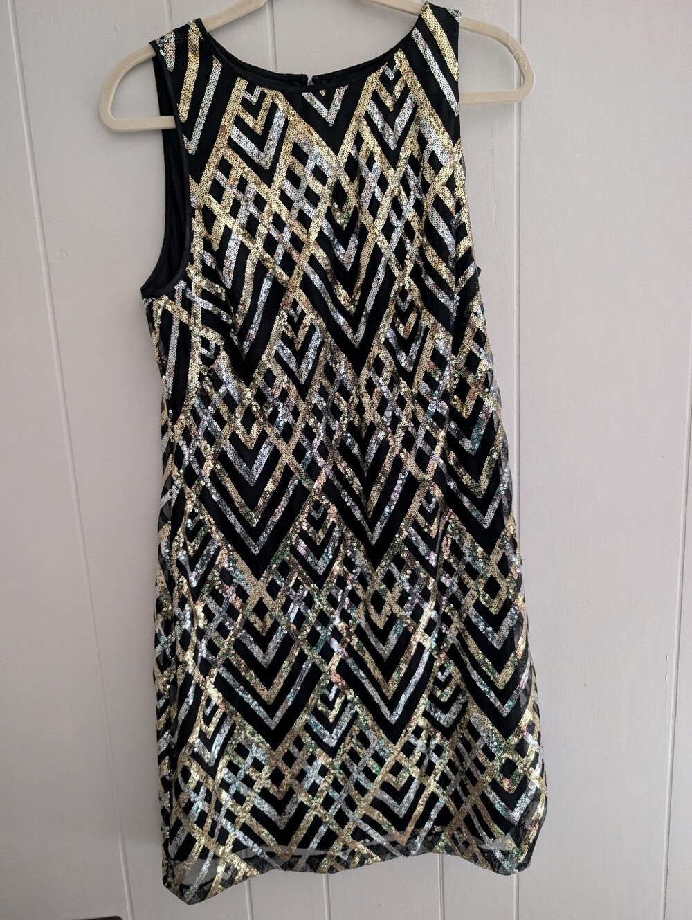 Jessica Howard Black & Metallic Sequin Geometric Shift Dress